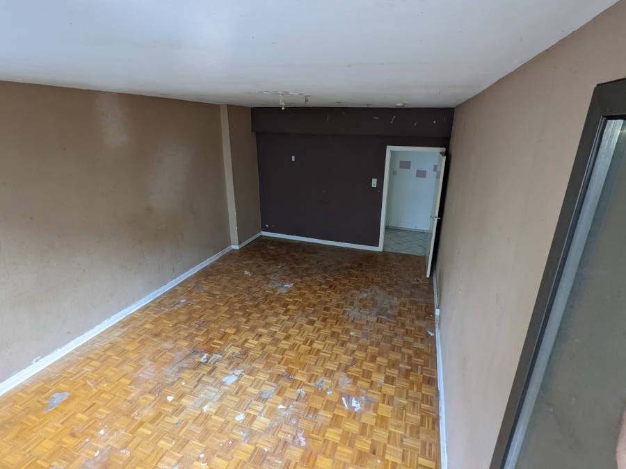 Vorher: Raum vor der Entrümpelung